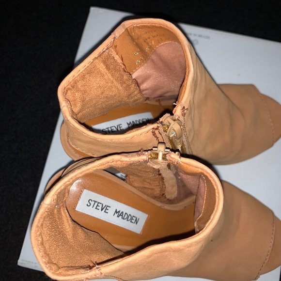 Steve Madden booties - Picture 3 of 4
